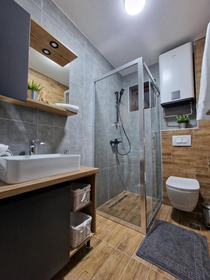 קופאוניק Garnet Star Apartments 1 מראה חיצוני תמונה
