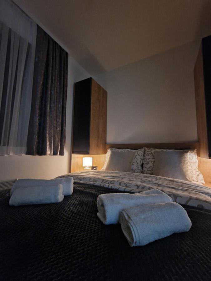 קופאוניק Garnet Star Apartments 1 מראה חיצוני תמונה